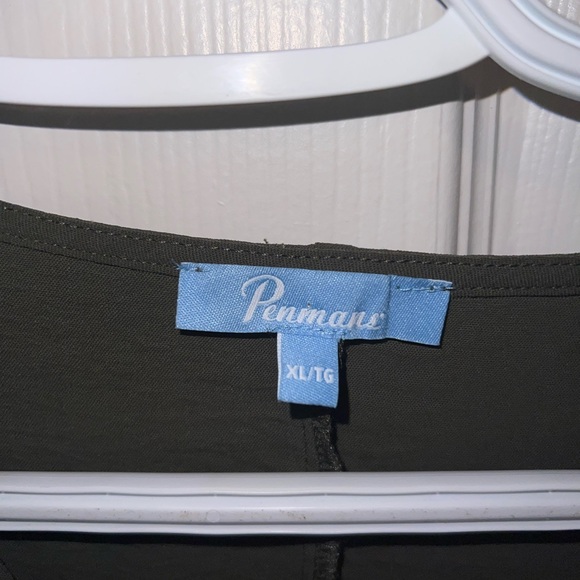 Cute top - Picture 2 of 2